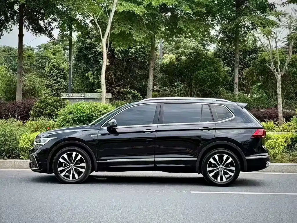 Volkswagen Tiguan L — миниатюра 3