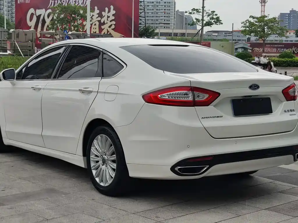 Ford Mondeo — миниатюра 6