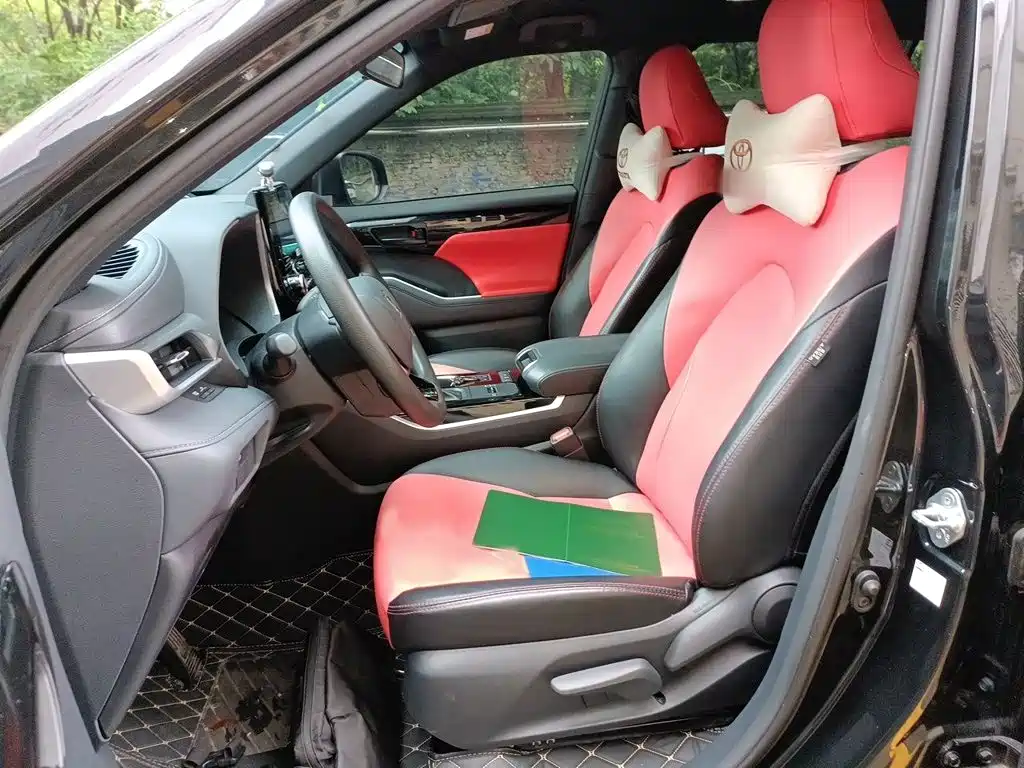 Toyota Crown Kluger — миниатюра 8