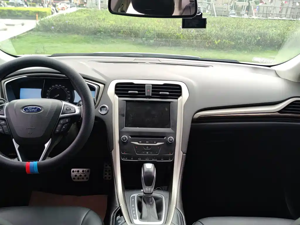 Ford Mondeo — миниатюра 19