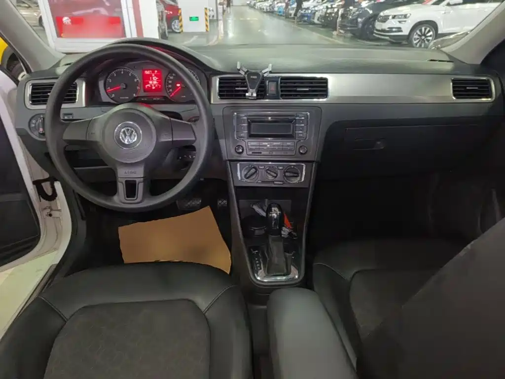 Volkswagen Santana — миниатюра 10