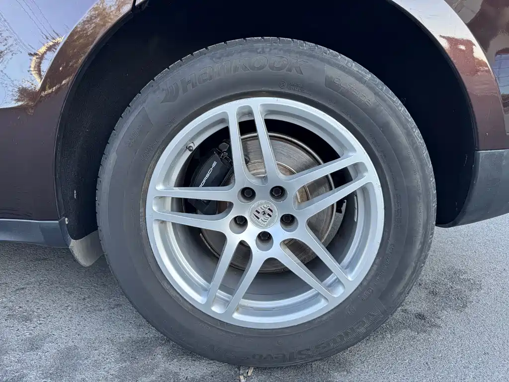 Porsche Macan — миниатюра 10