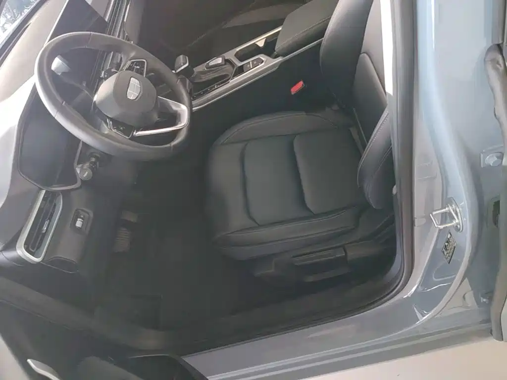 Geely Emgrand — миниатюра 15