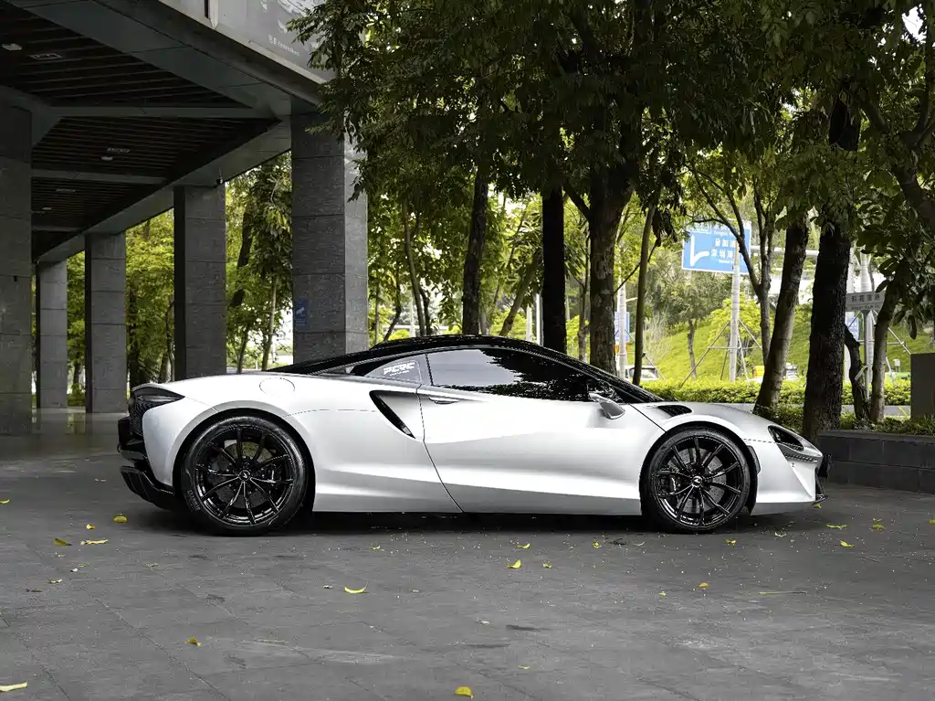 McLaren Artura 2023 3.0T Hybrid