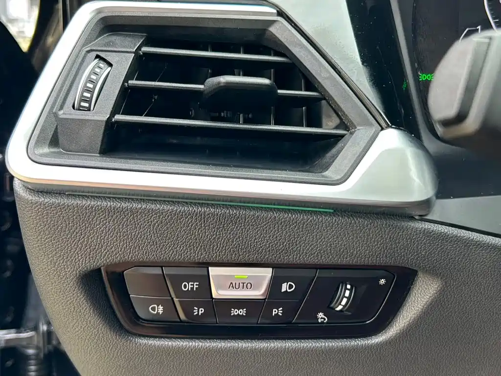 BMW 3 Series — миниатюра 18