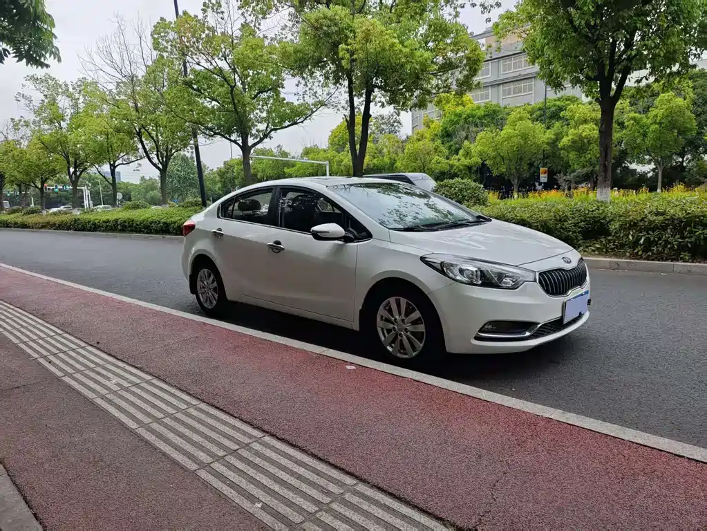 Kia K3 2013 1.6L AT GLS