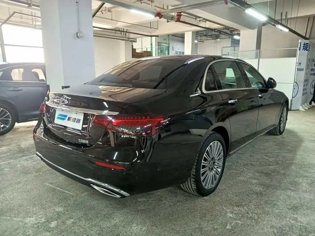 Mercedes-Benz E-Class — миниатюра 4