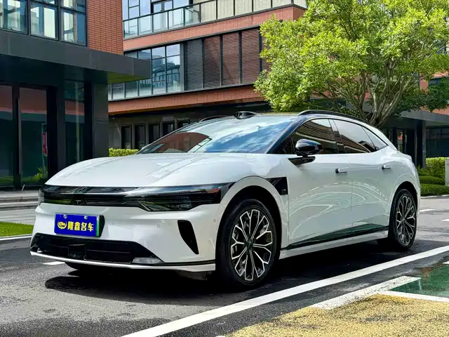 2025 Zeekr 007