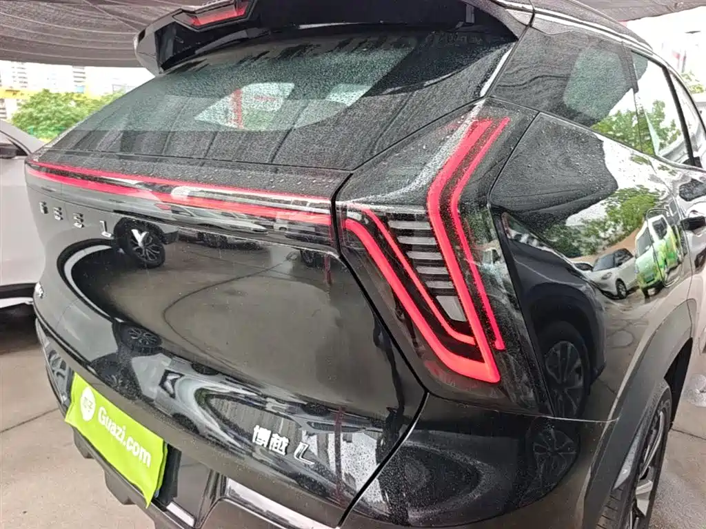 Geely Boyue L L 2025 1.5TD DCT
