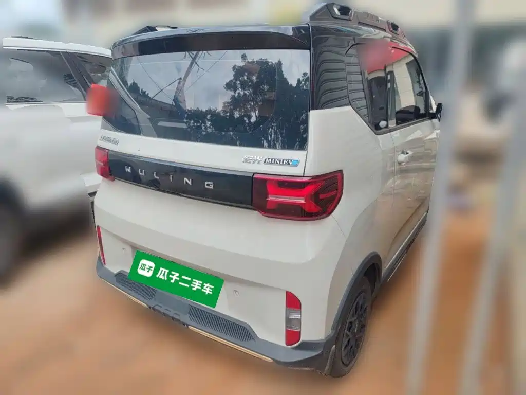Wuling MINIEV — миниатюра 4