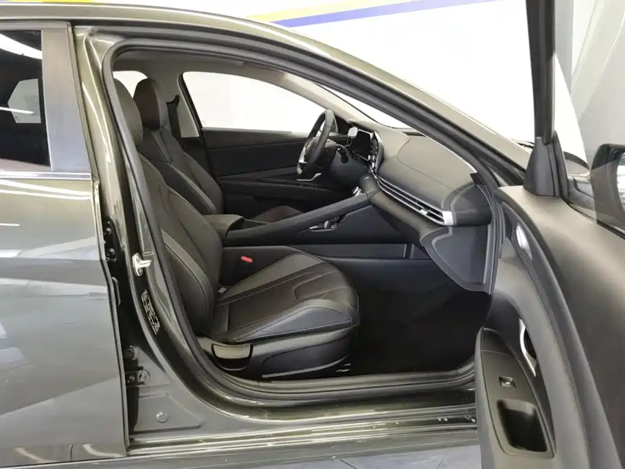 Hyundai Elantra 2023 1.5L CVT GLX Elite