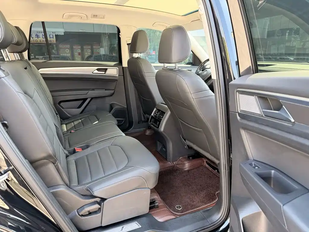 Volkswagen Teramont — миниатюра 13
