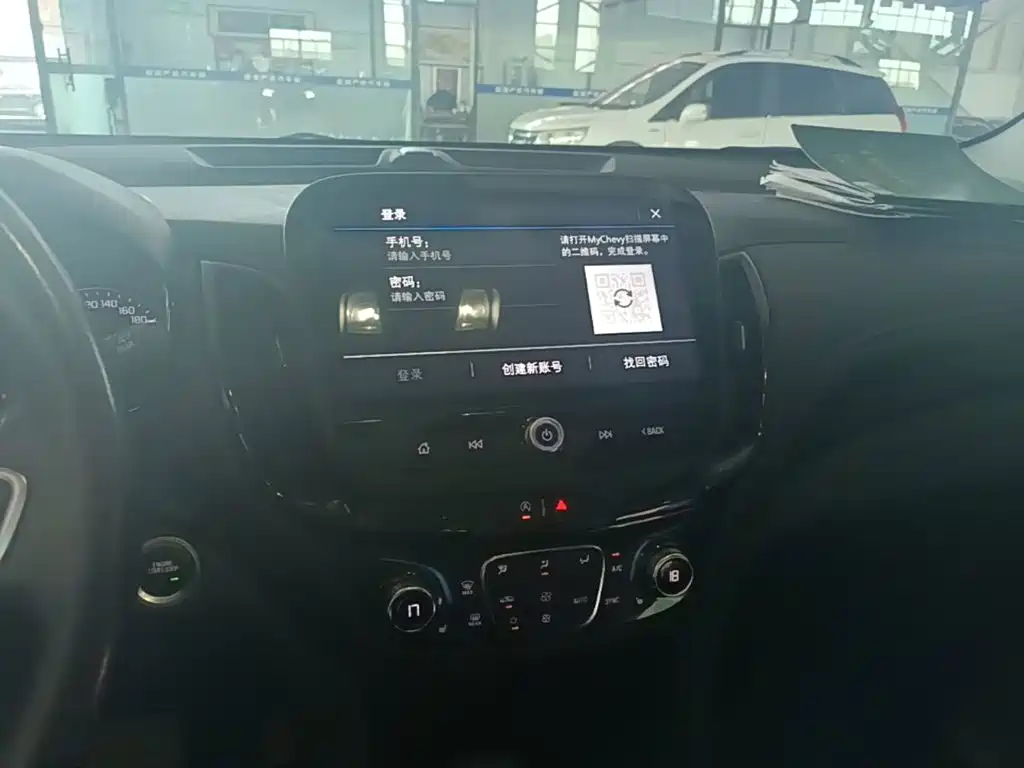 Chevrolet Equinox — миниатюра 13