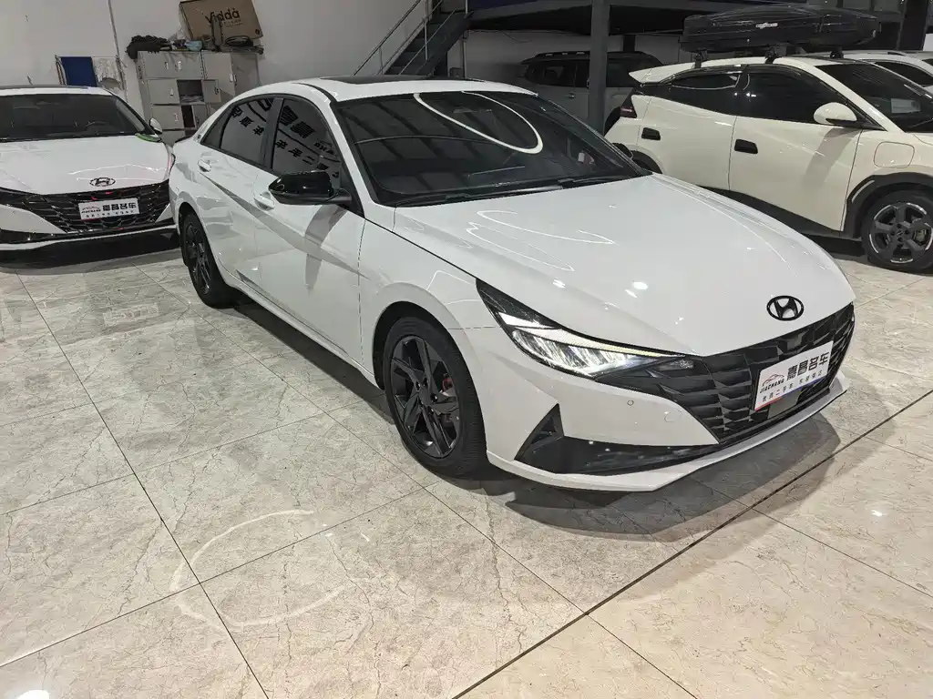 Hyundai Elantra — миниатюра 15