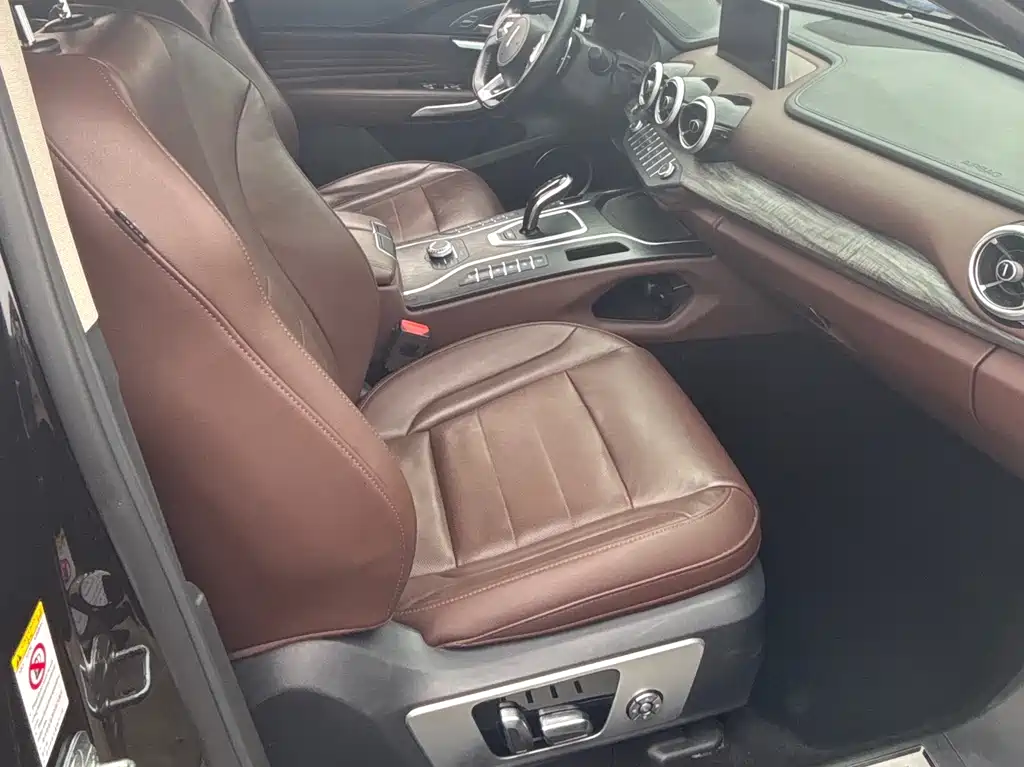 WEI PAI WEI BRAND VV7