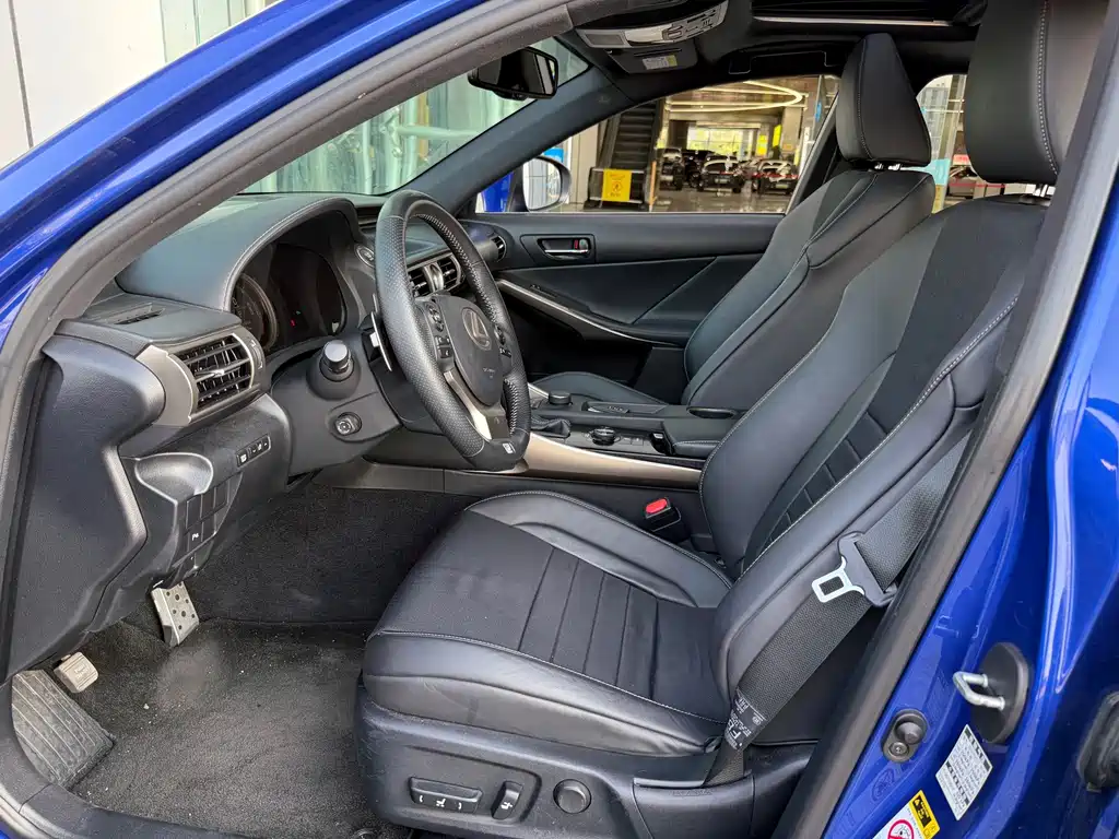 Lexus IS — миниатюра 14