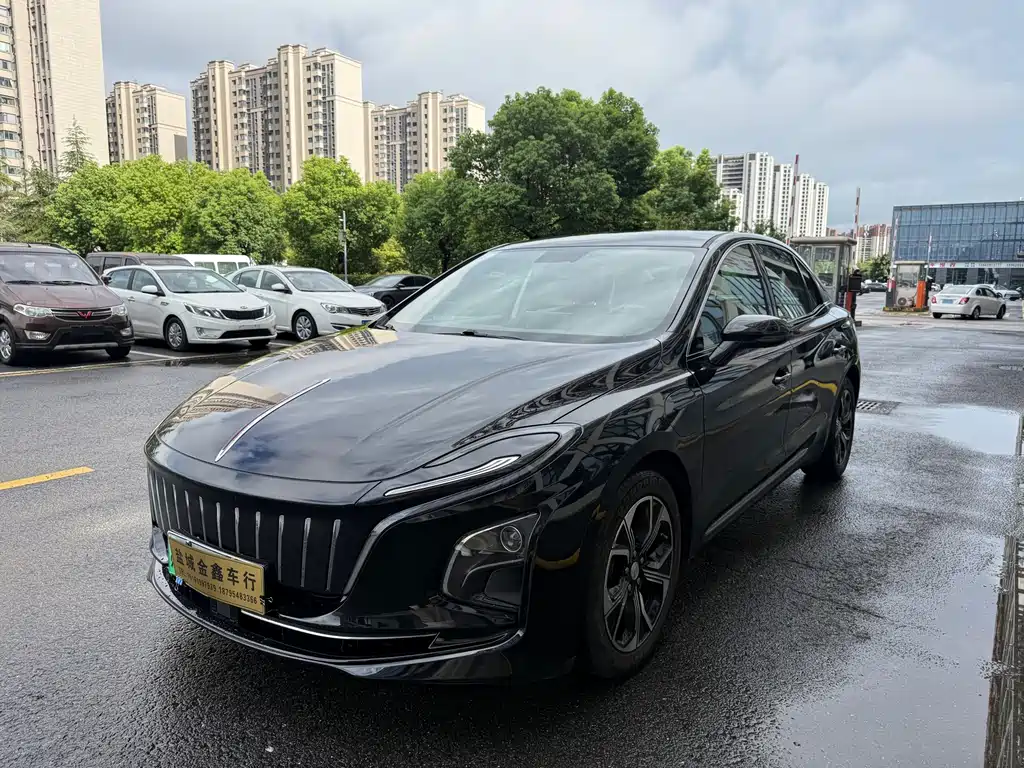 Hongqi Hongqi E-QM5