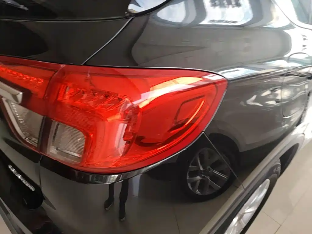 Buick Envision Plus — миниатюра 8