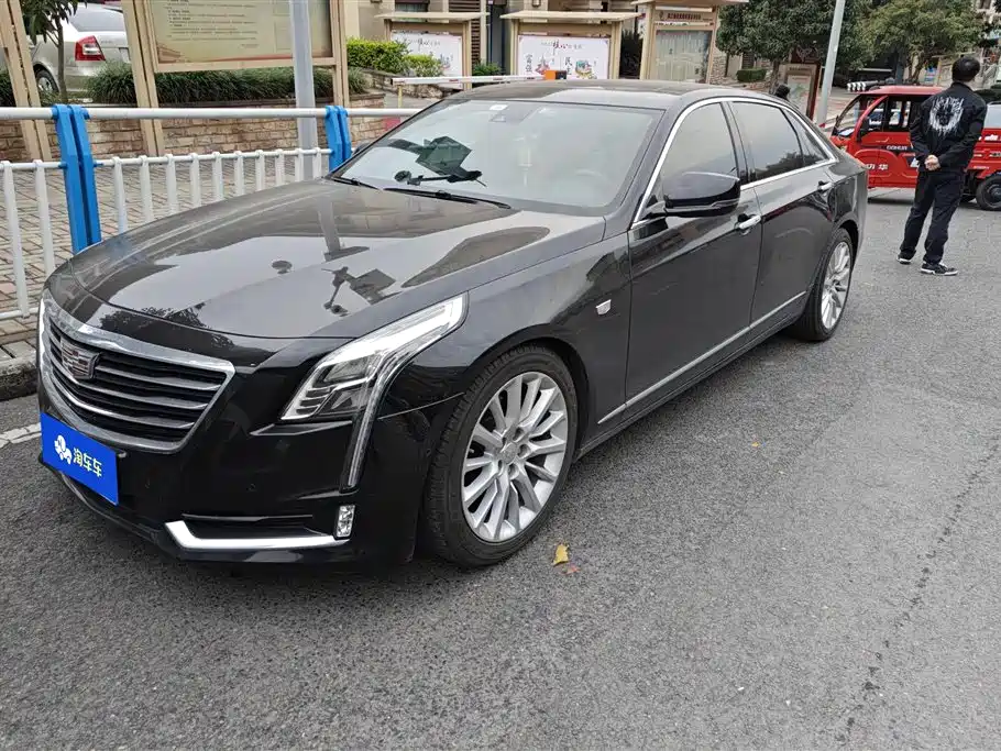 CADILLAC CT6