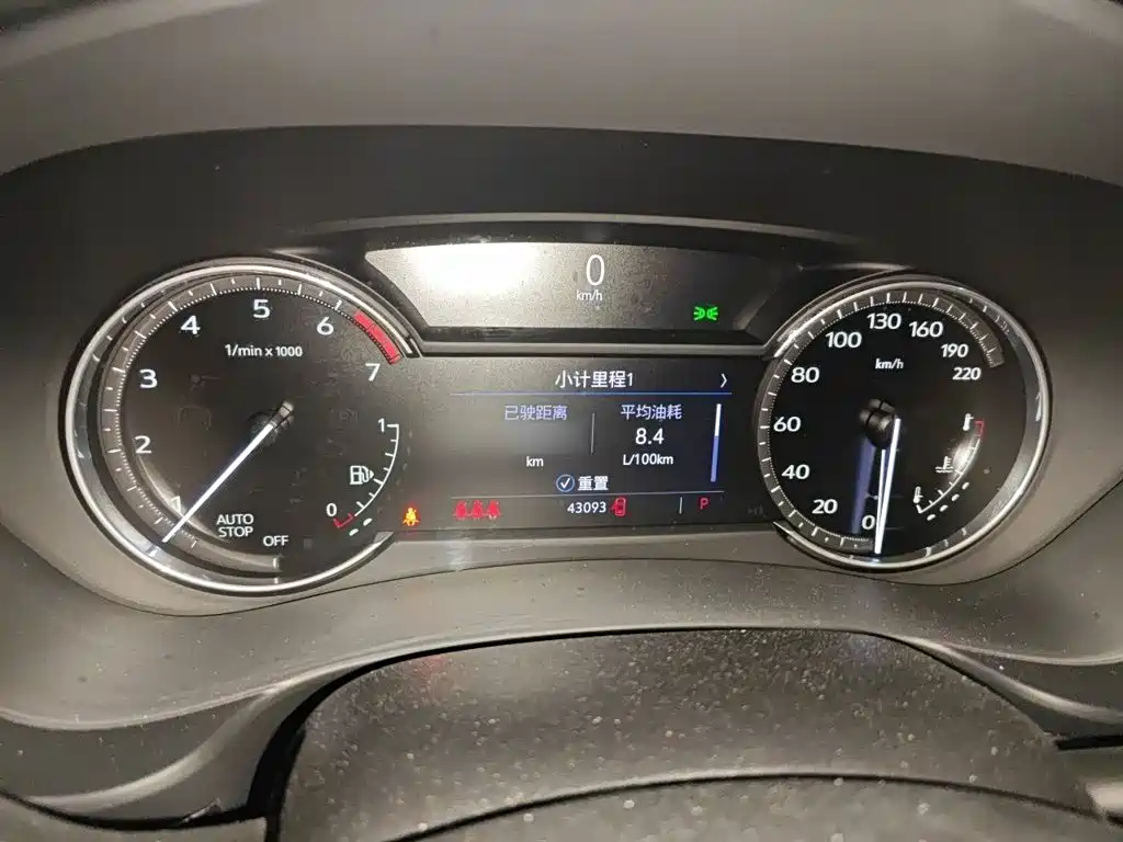 Cadillac XT4 — миниатюра 4