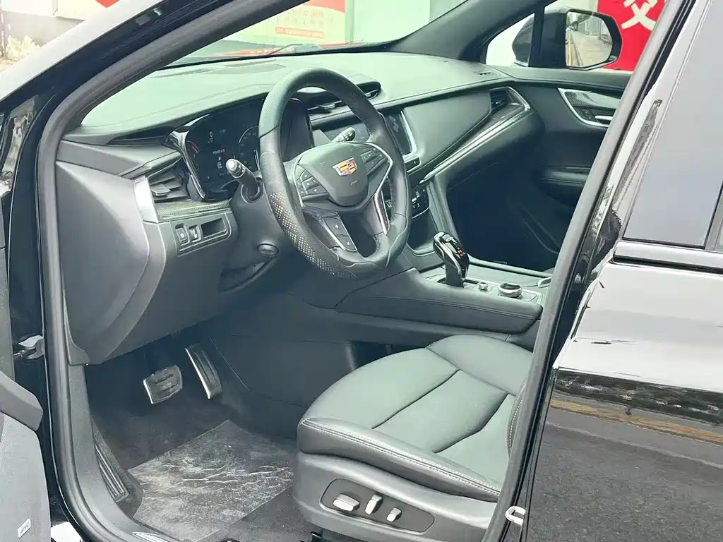 Cadillac XT5 — миниатюра 4