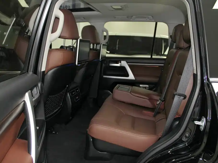 Toyota Land Cruiser — миниатюра 8
