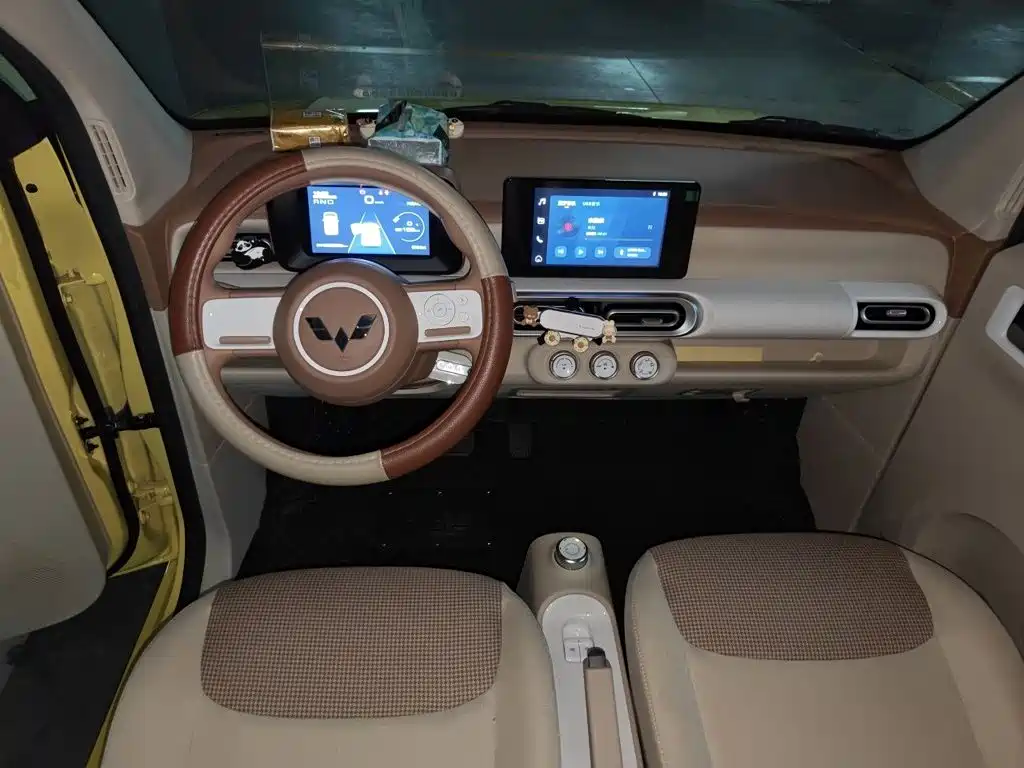 Wuling MINIEV — миниатюра 10