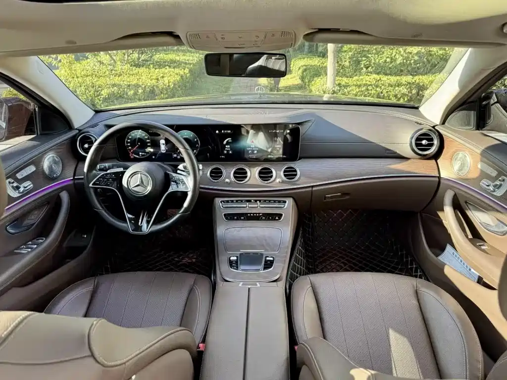 MERCEDES-BENZ E CLASS