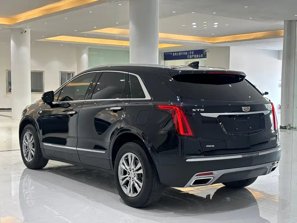 CADILLAC XT5
