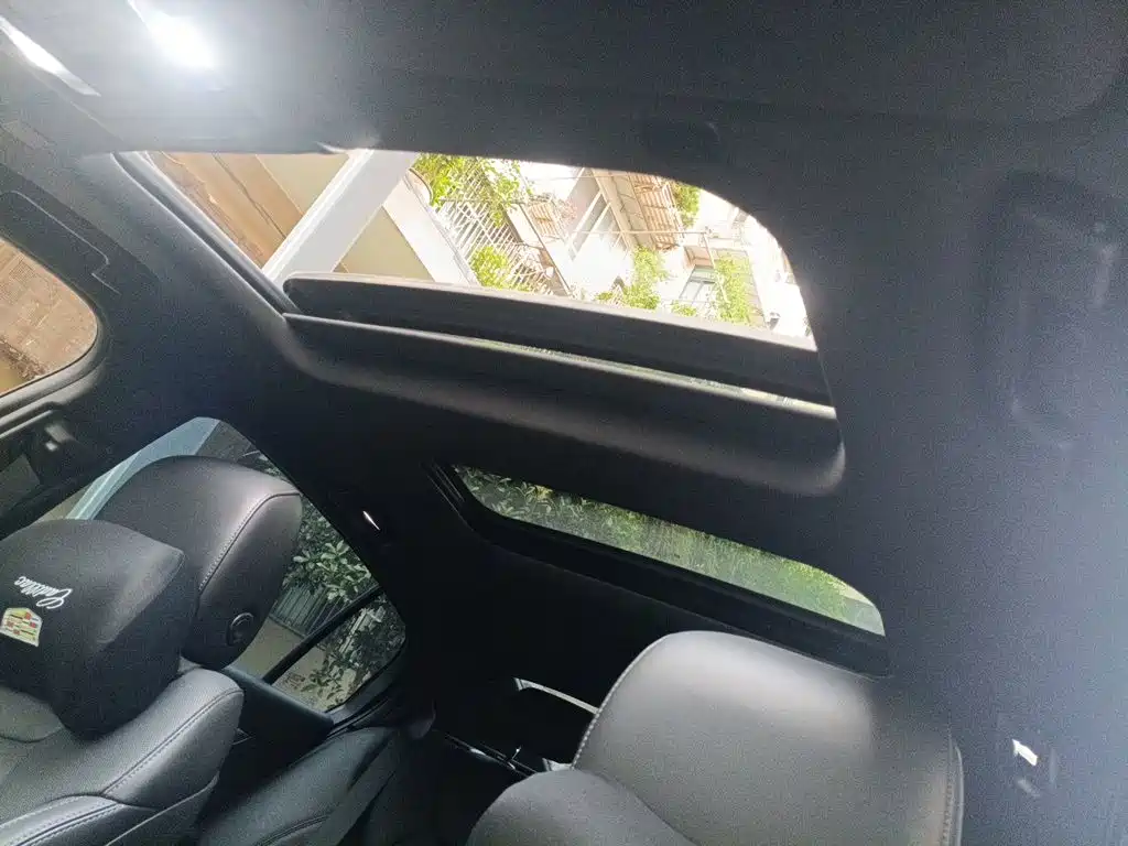Cadillac CT5 — миниатюра 15