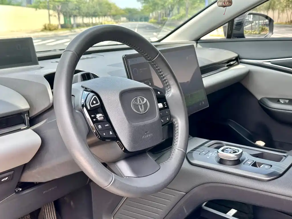Toyota bZ5 — миниатюра 15