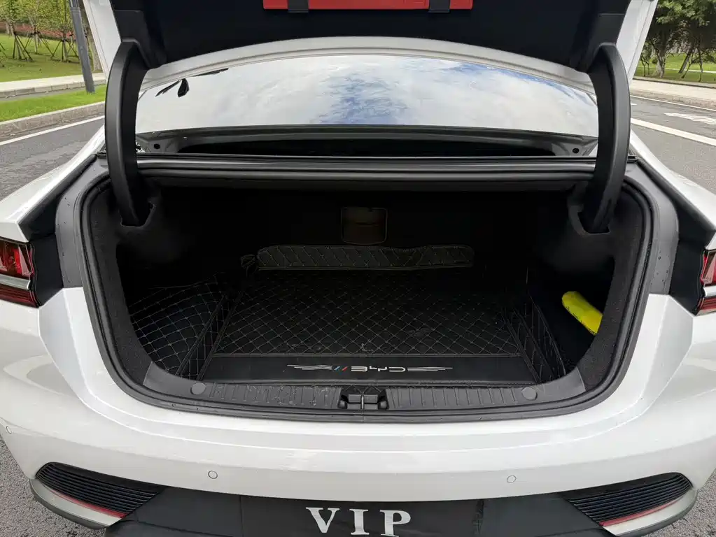 BYD Han — миниатюра 10