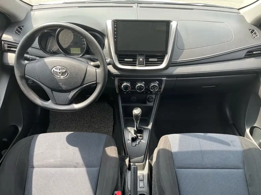 TOYOTA YARIS L ZHIXUAN