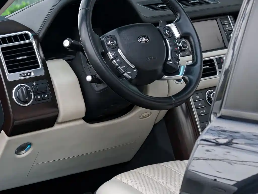 Land Rover Range Rover — миниатюра 12