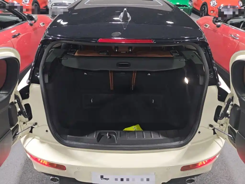 MINI Mini Clubman — миниатюра 19
