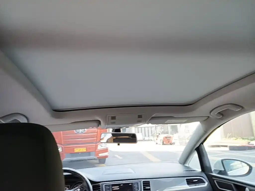 Volkswagen Golf Sportsvan — миниатюра 18