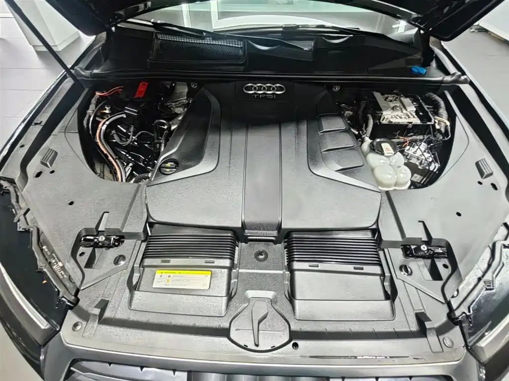 Audi Q7 — миниатюра 8