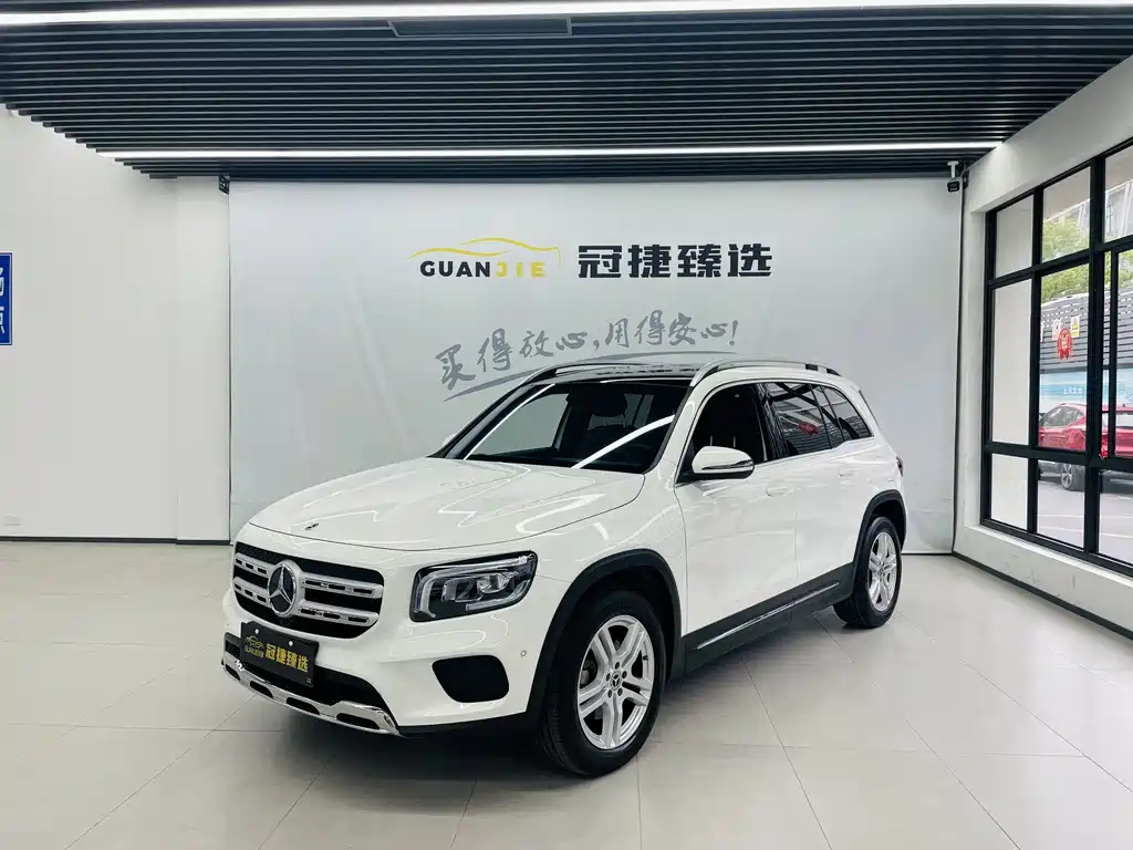 Mercedes-Benz GLB 2023
