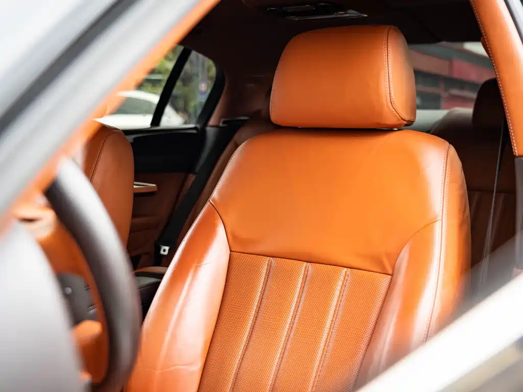 Bentley Flying Spur — миниатюра 8