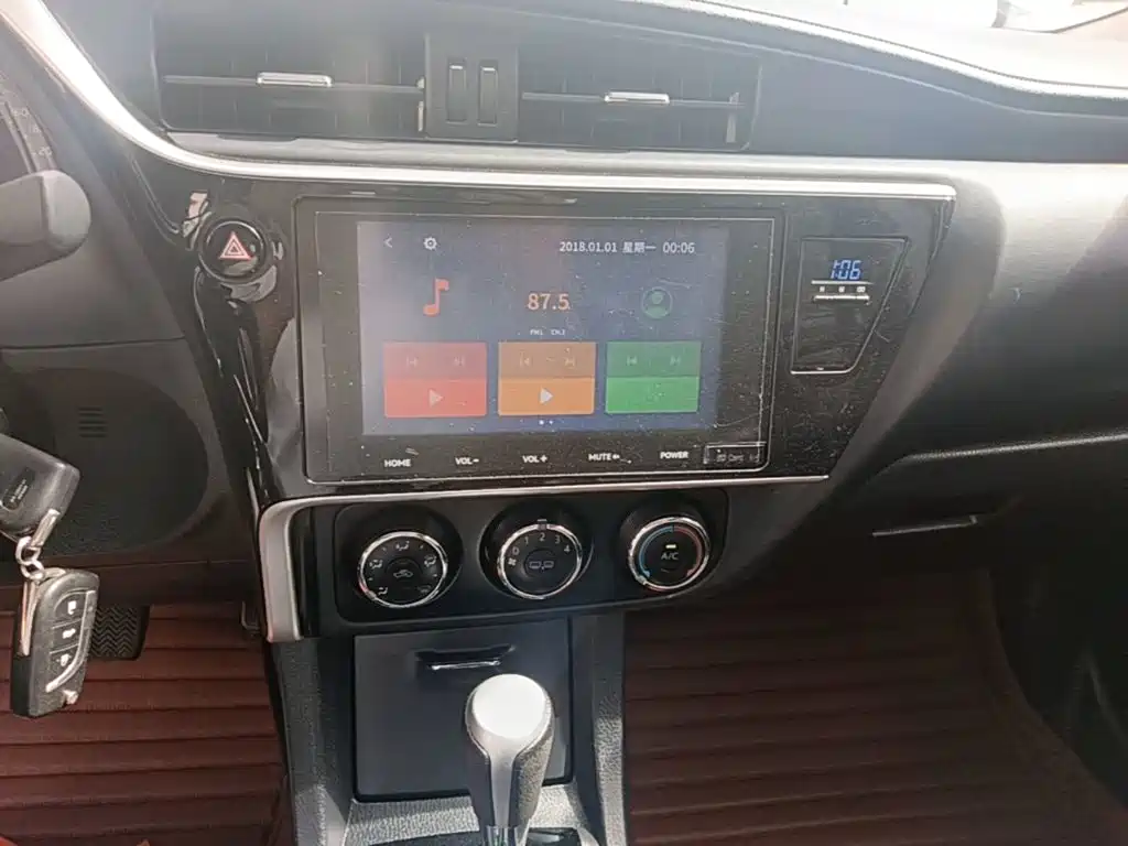 Toyota Corolla — миниатюра 13