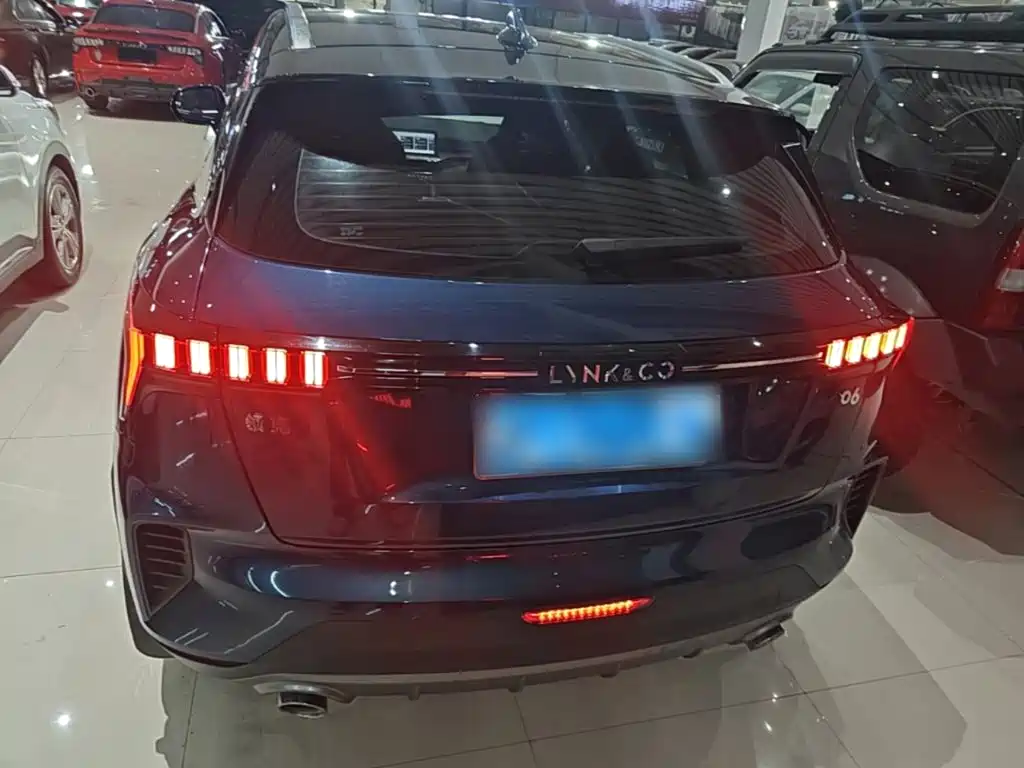 Lynk & Co 06 — миниатюра 6