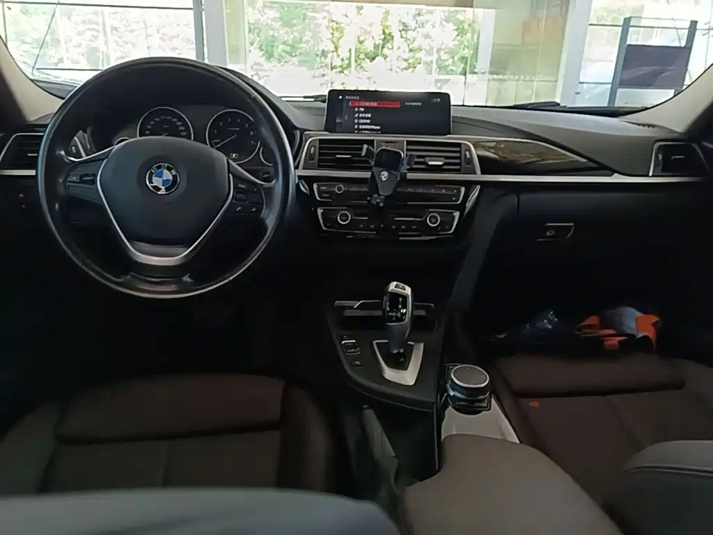 BMW 3 Series — миниатюра 10