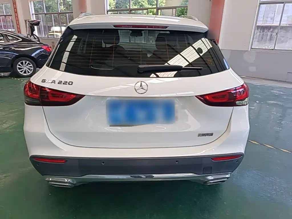 Mercedes-Benz GLA — миниатюра 6
