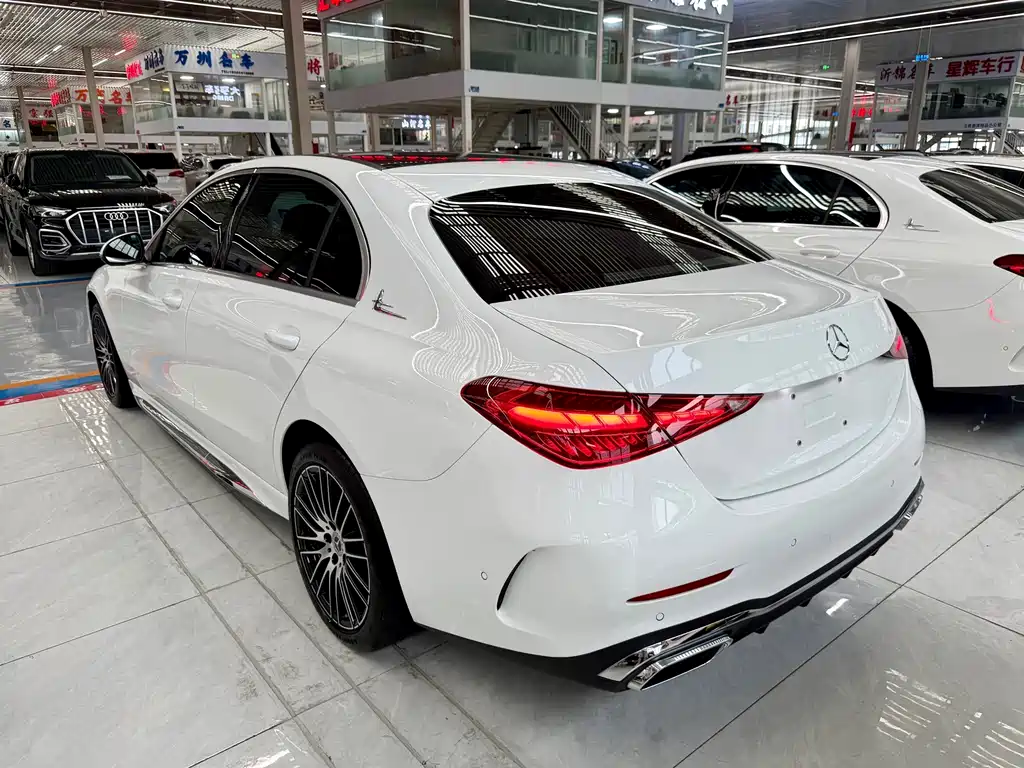 Mercedes-Benz C-Class — миниатюра 3
