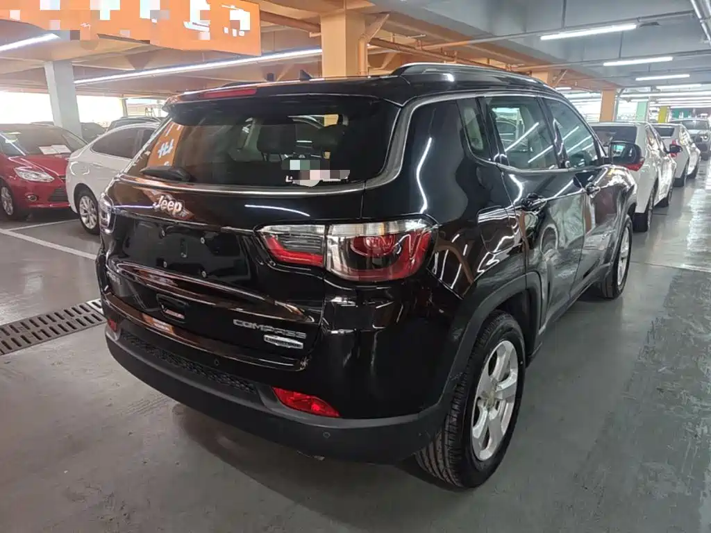 Jeep Compass — миниатюра 7