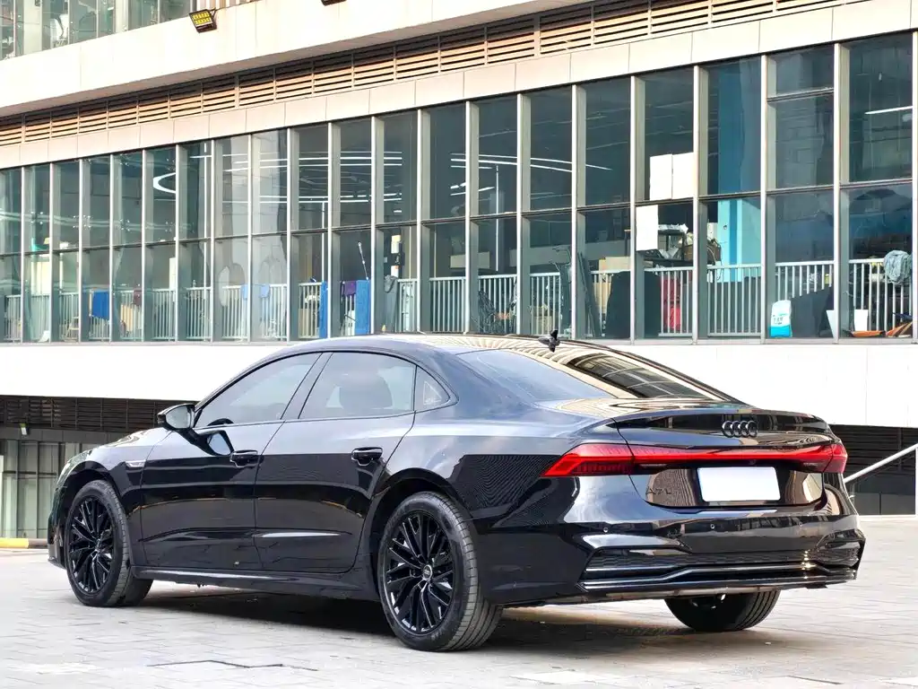 AUDI A7L