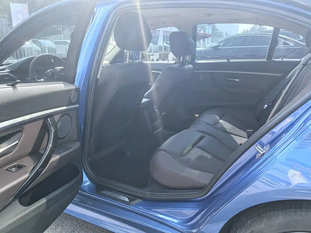 BMW 3 Series — миниатюра 6