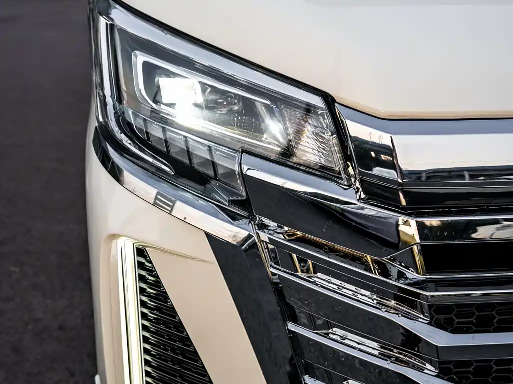 Toyota HiAce 2024 3.5L