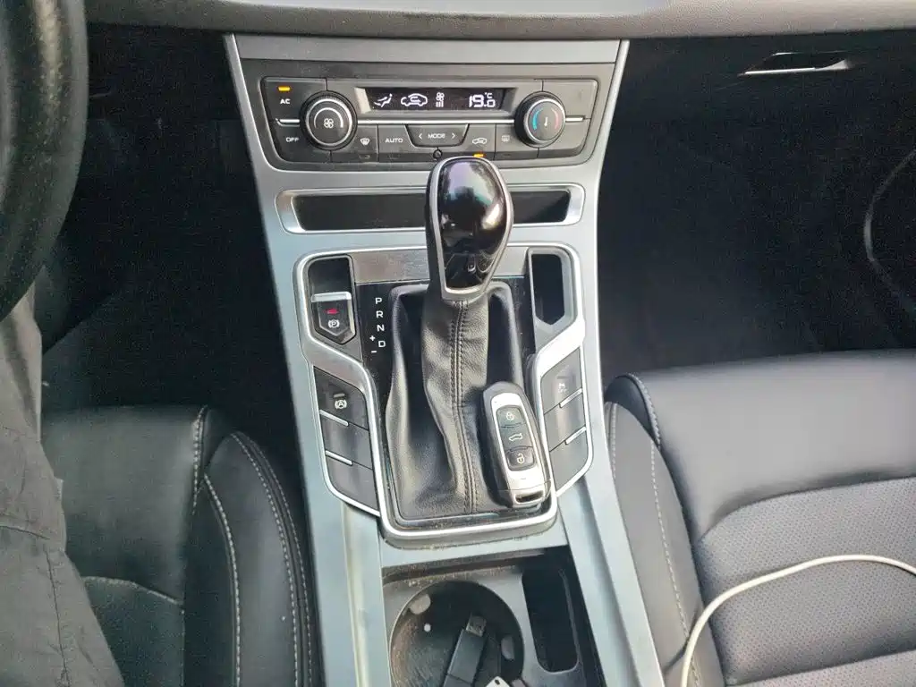 Geely Emgrand — миниатюра 7