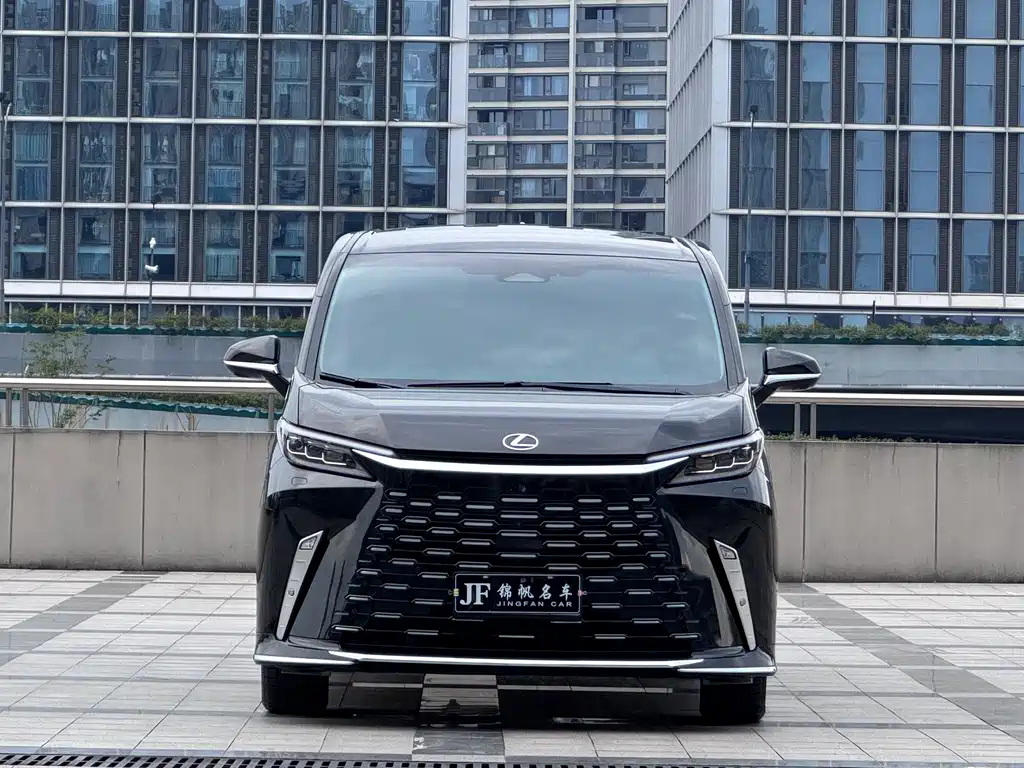 Lexus LM 2024